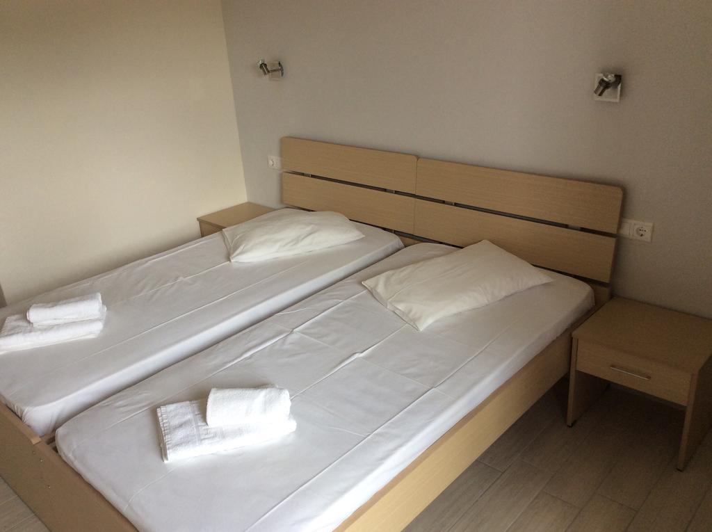 Elena Rooms Plakias Værelse billede